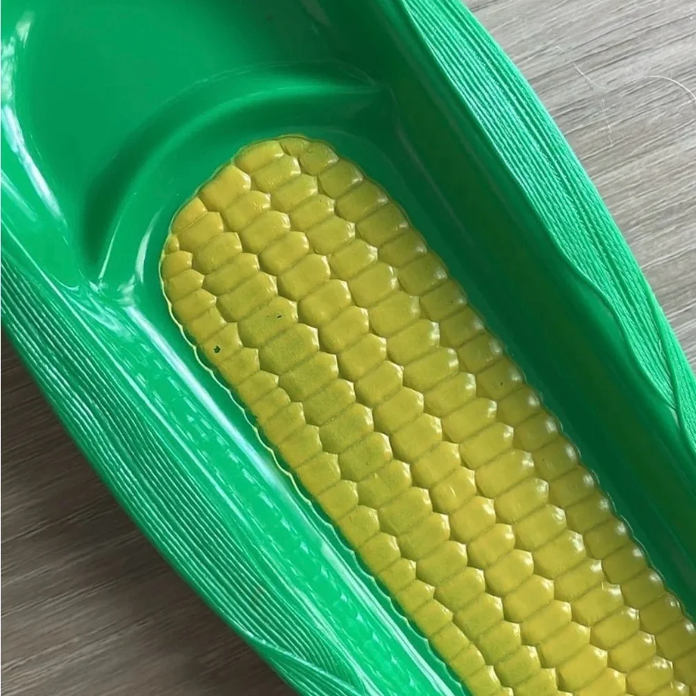Set of 4 – Reusable Corn on the Cob Holders for BBQ & Cookouts